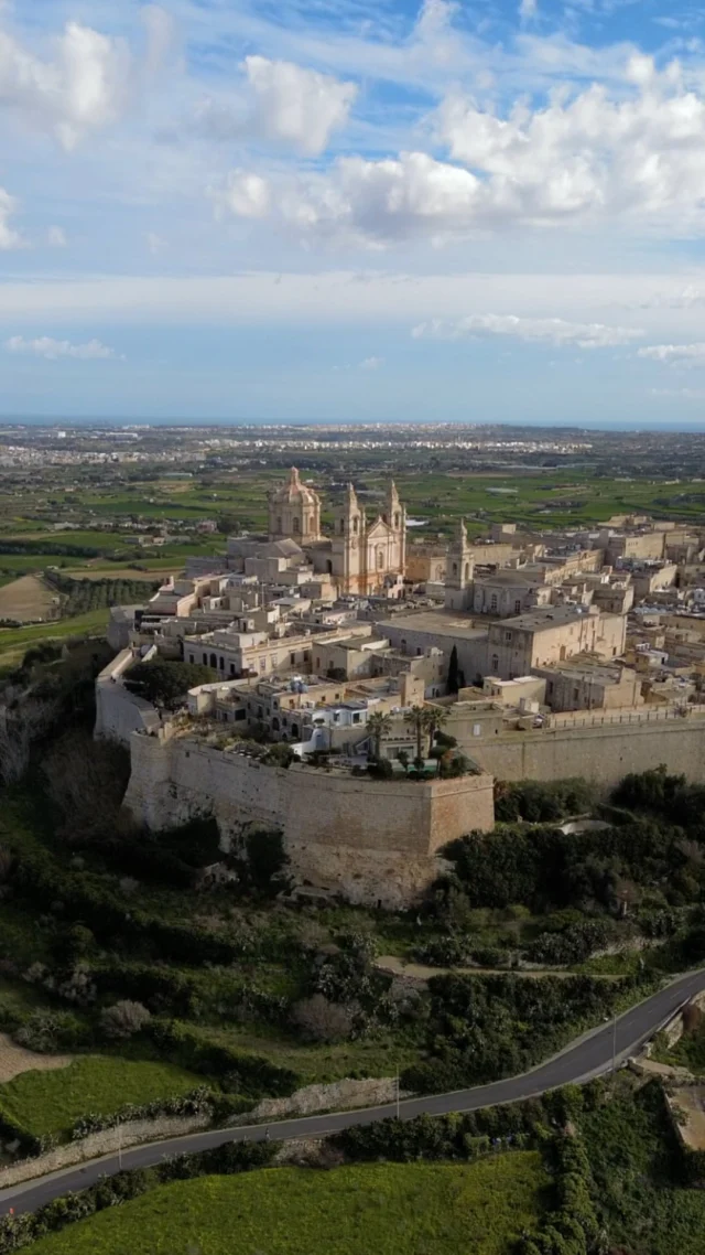 Malta is waiting for you! 🌊🍃Comment “Guide” and we’ll send you the direct link to grab the guide!We completely fell for this island, the sea, the sunsets, the vibe… everything feels magical 🐠🤍Inside the guide, you’ll find:- Essential info about Malta (money, language, local tips…)
- Itineraries for different trip lengths
- How to get around the island easily
- Must-see places and activities (with prices!)
- Our favourite stays and restaurantsA full Google Maps link with all our saved spots 📍LINK IN BIO 🔗Now’s the time to plan your most epic Malta trip yet!📌 Follow us for daily Malta inspiration