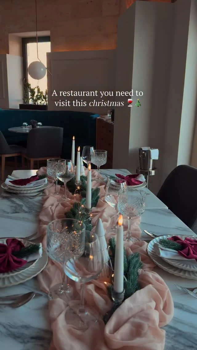 Is this the perfect place for a Christmas dinner by the waterfront? 🍷This spot in the Three Cities completely won us over! The food is honestly so good, and the atmosphere by the waterfront is just amazing. 🕯️✨If you’re visiting Malta this holiday season, you have to save this place, it’s perfect for a cozy night out or a romantic Christmas dinner. 🎄📍 @thelittlebastionShare this with the person you want to take with you 😍Restaurant in Malta | Places to eat in Malta | Christmas dinner | Malta holidays | What to do in Malta | Where to eat in Malta